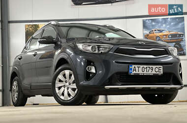 Внедорожник / Кроссовер Kia Stonic 2017 в Дрогобыче