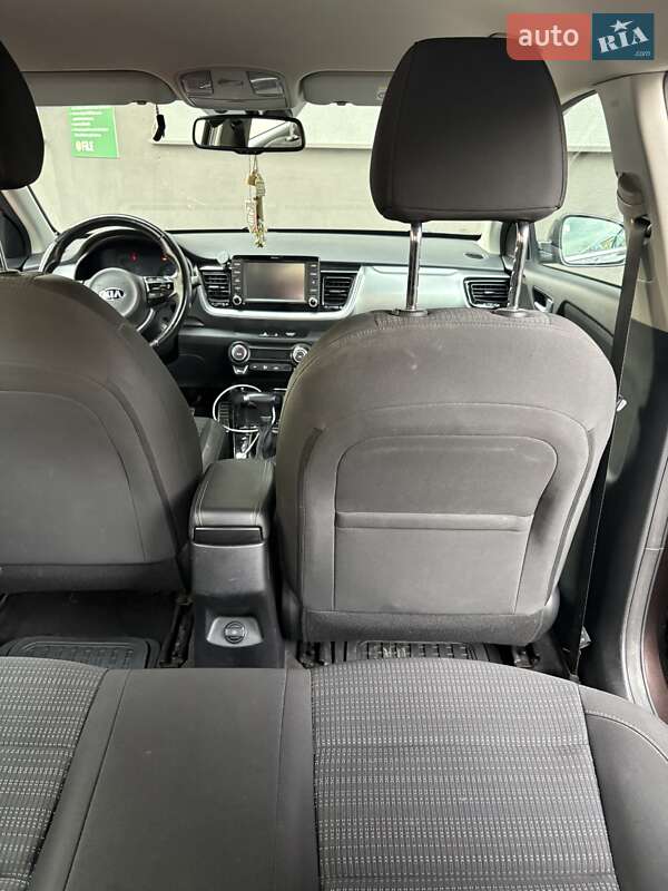 Внедорожник / Кроссовер Kia Stonic 2019 в Киеве