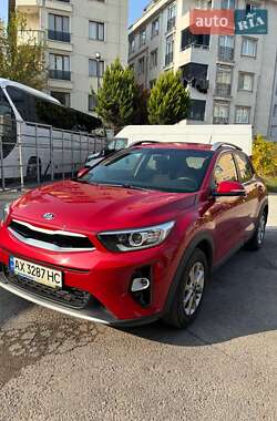 Внедорожник / Кроссовер Kia Stonic 2018 в Одессе