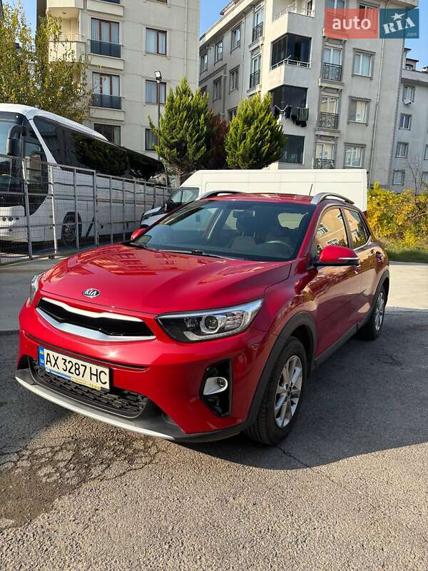Внедорожник / Кроссовер Kia Stonic 2018 в Одессе