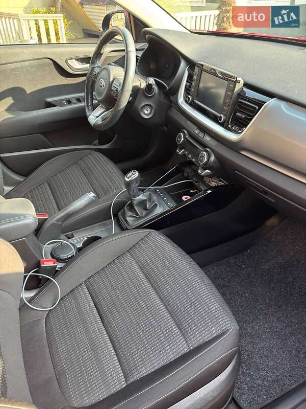 Внедорожник / Кроссовер Kia Stonic 2018 в Одессе