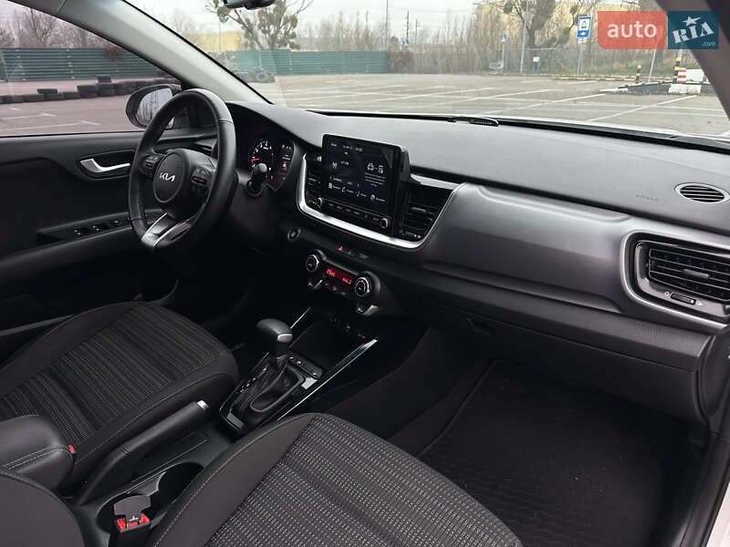 Внедорожник / Кроссовер Kia Stonic 2021 в Киеве