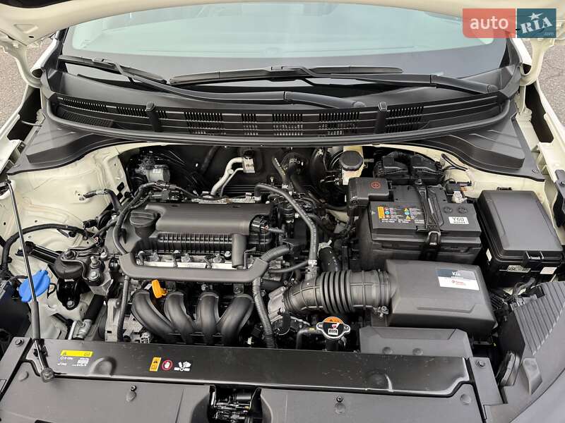 Позашляховик / Кросовер Kia Stonic 2022 в Києві