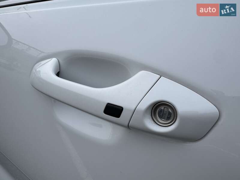 Позашляховик / Кросовер Kia Stonic 2022 в Києві