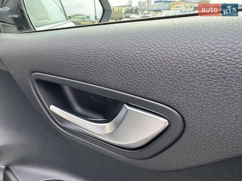 Позашляховик / Кросовер Kia Stonic 2022 в Києві