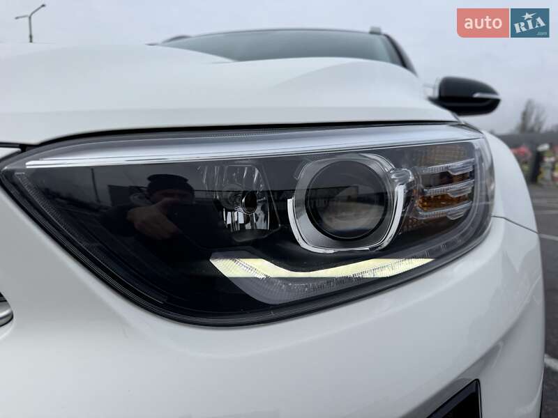 Внедорожник / Кроссовер Kia Stonic 2022 в Киеве