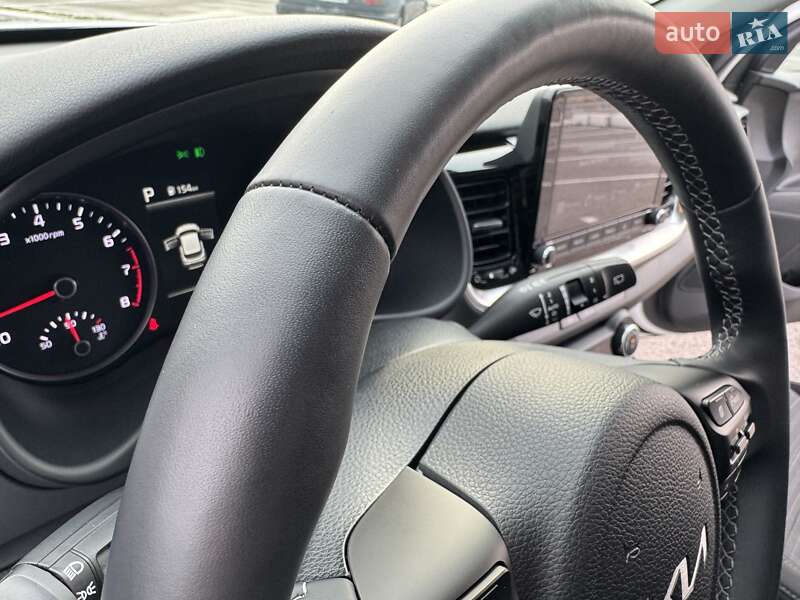 Внедорожник / Кроссовер Kia Stonic 2022 в Киеве