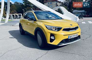 Позашляховик / Кросовер Kia Stonic 2017 в Вінниці