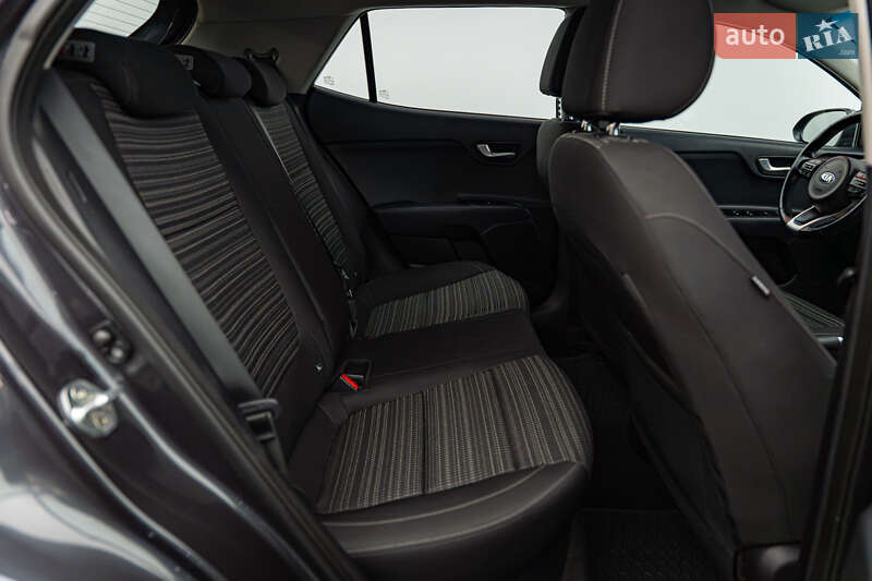 Внедорожник / Кроссовер Kia Stonic 2019 в Киеве