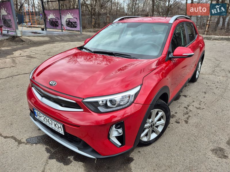 Внедорожник / Кроссовер Kia Stonic 2020 в Запорожье