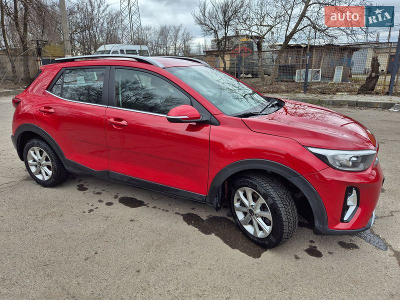 Внедорожник / Кроссовер Kia Stonic 2020 в Запорожье