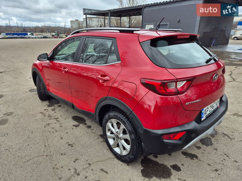 Внедорожник / Кроссовер Kia Stonic 2020 в Запорожье