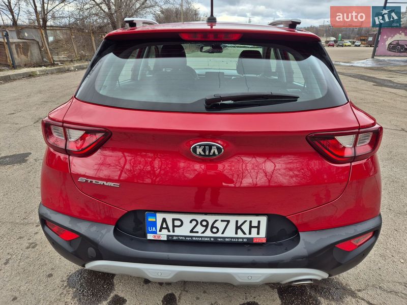 Внедорожник / Кроссовер Kia Stonic 2020 в Запорожье
