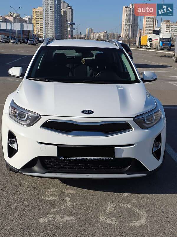Внедорожник / Кроссовер Kia Stonic 2018 в Киеве фото 2 Внедорожник / Кроссовер Kia Stonic 2018 в Киеве