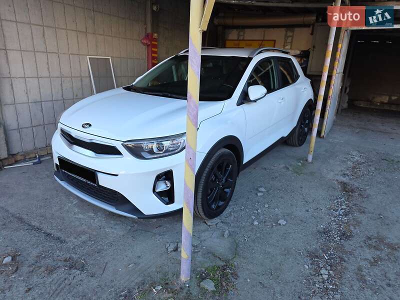 Внедорожник / Кроссовер Kia Stonic 2018 в Киеве фото 9 Внедорожник / Кроссовер Kia Stonic 2018 в Киеве