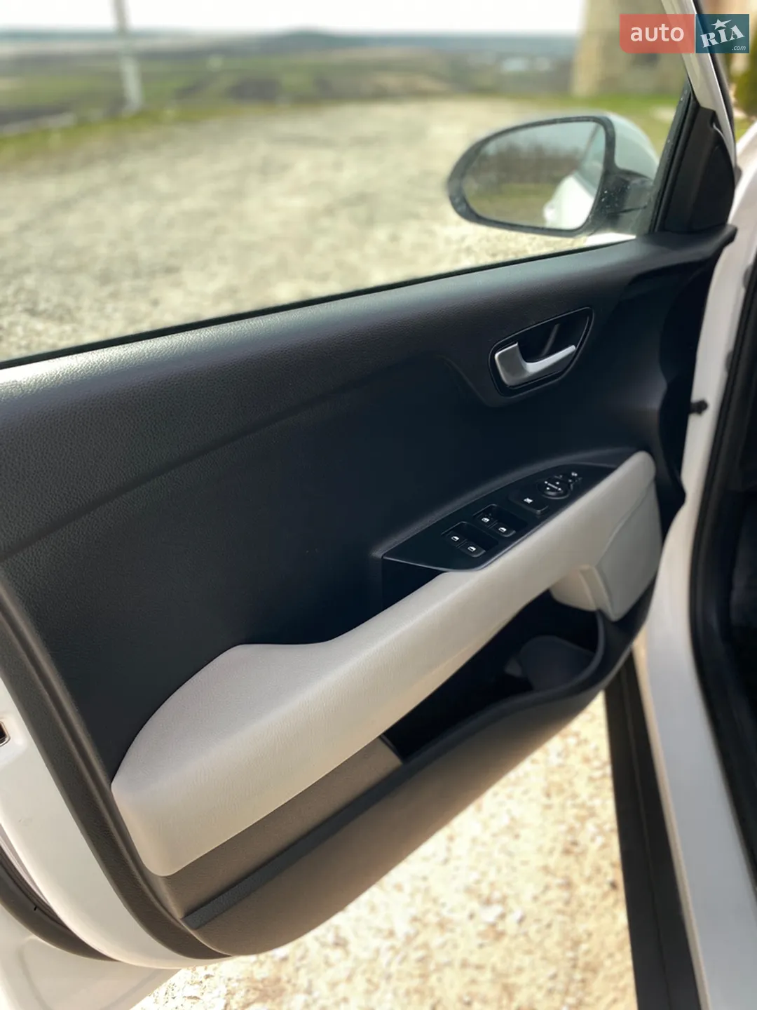 2019 Kia Stonic - мініатюра 111