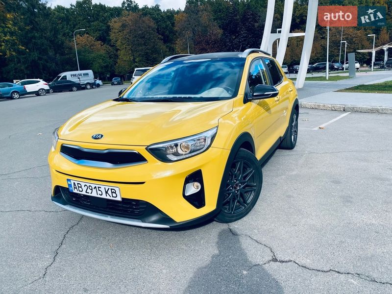 Внедорожник / Кроссовер Kia Stonic 2017 в Виннице