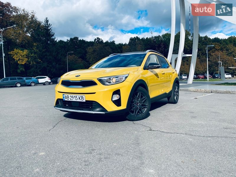 Внедорожник / Кроссовер Kia Stonic 2017 в Виннице
