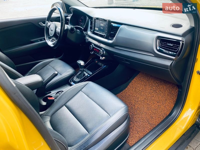 Внедорожник / Кроссовер Kia Stonic 2017 в Виннице