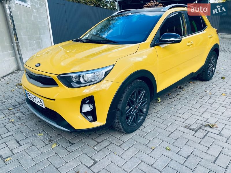 Внедорожник / Кроссовер Kia Stonic 2017 в Виннице