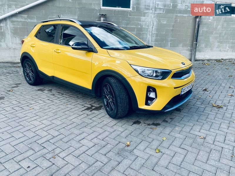 Внедорожник / Кроссовер Kia Stonic 2017 в Виннице