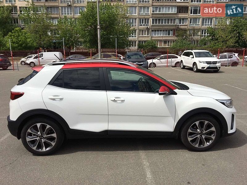 Внедорожник / Кроссовер Kia Stonic 2021 в Киеве