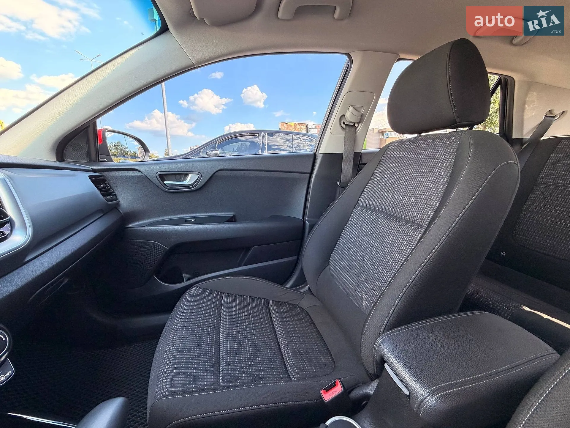 2020 Kia Stonic - мініатюра 82