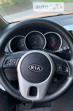 Хетчбек Kia Venga 2010 в Рівному