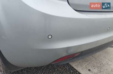 Мікровен Kia Venga 2011 в 