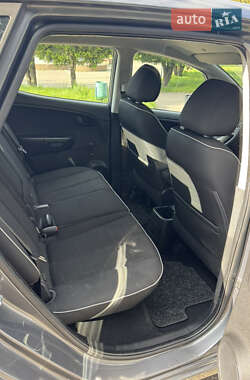 Микровэн Kia Venga 2009 в 