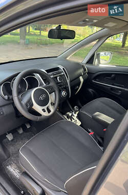 Микровэн Kia Venga 2009 в 
