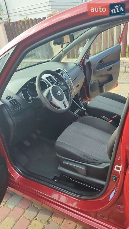 Мікровен Kia Venga 2011 в Львові