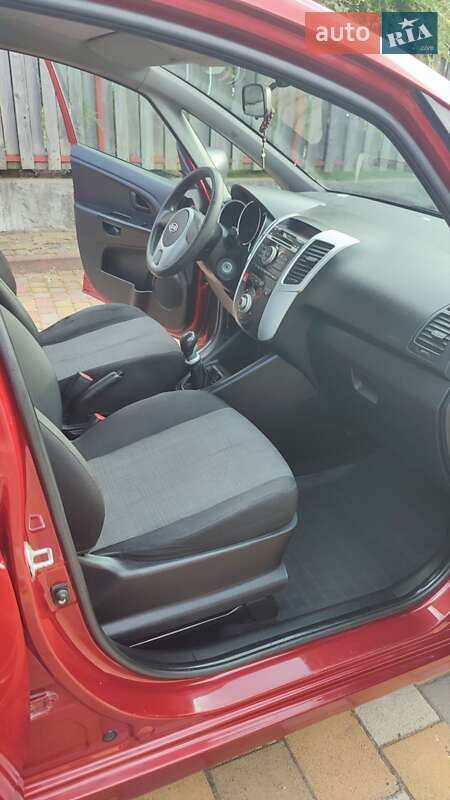 Мікровен Kia Venga 2011 в Львові