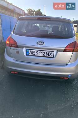Микровэн Kia Venga 2012 в 