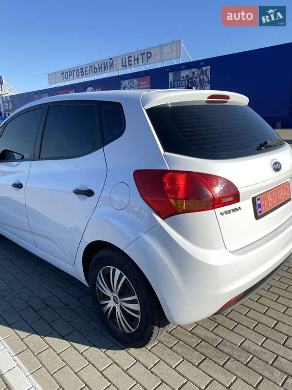 Мікровен Kia Venga 2010 в Нововолинську фото 8 Мікровен Kia Venga 2010 в Нововолинську