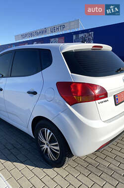Микровэн Kia Venga 2010 в 