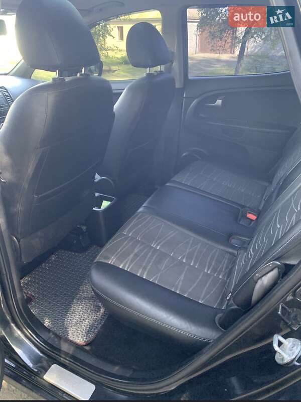 Микровэн Kia Venga 2010 в Николаеве