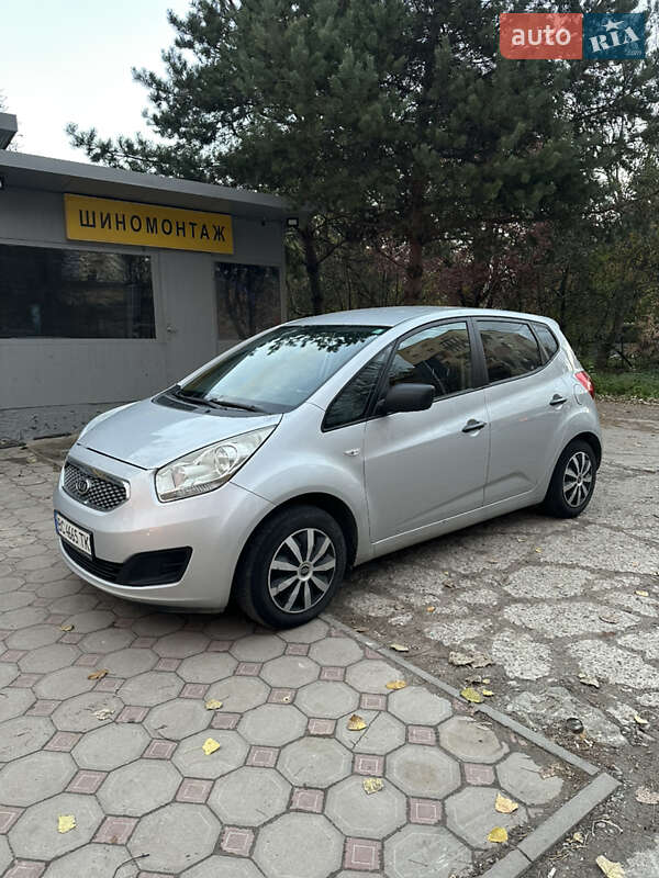 Микровэн Kia Venga 2011 в Львове