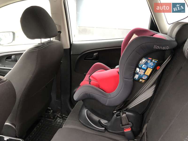 Микровэн Kia Venga 2012 в Львове