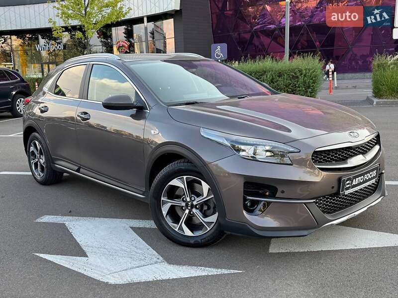Хэтчбек Kia XCeed 2020 в 