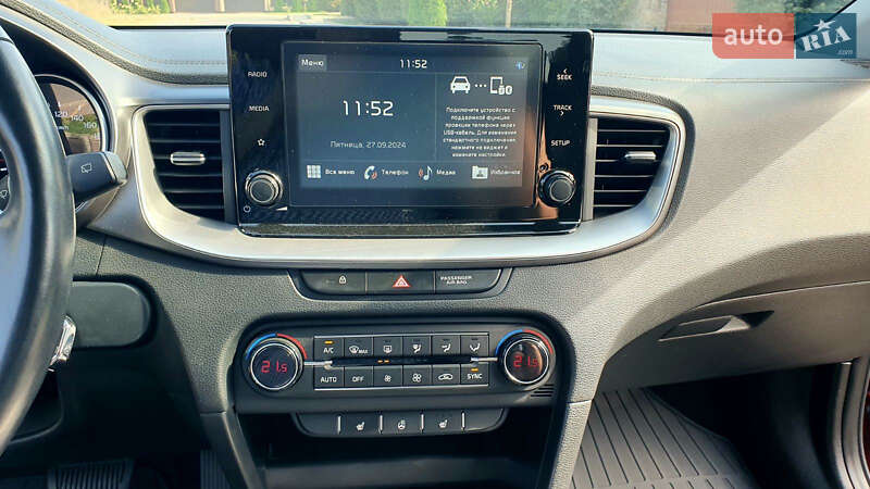 Хетчбек Kia XCeed 2020 в Дніпрі фото 26 Хетчбек Kia XCeed 2020 в Дніпрі