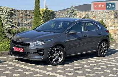 Хэтчбек Kia XCeed 2021 в 