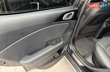 Хэтчбек Kia XCeed 2020 в Киеве