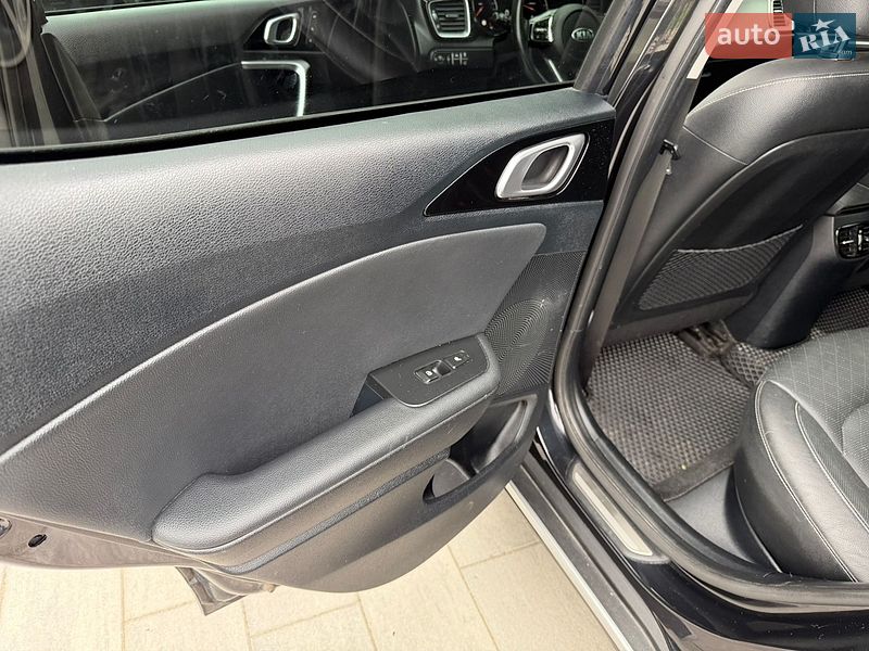 Хэтчбек Kia XCeed 2020 в Киеве