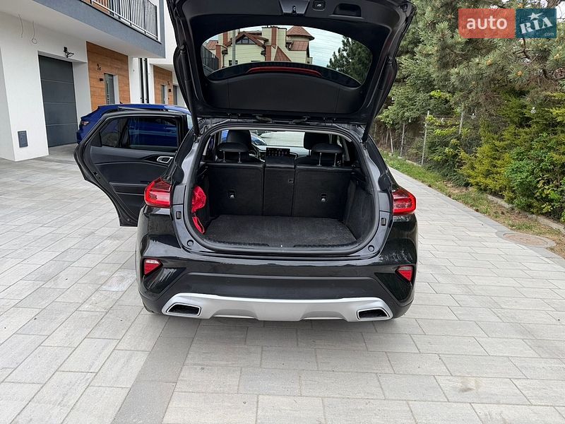 Хэтчбек Kia XCeed 2020 в Киеве
