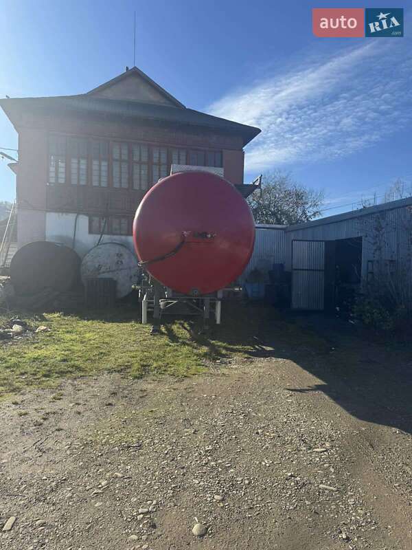 Цистерна напівпричіп Klaeser TSA 1983 в Чернівцях