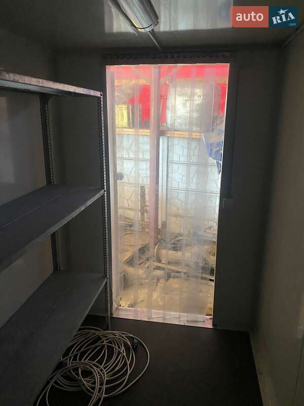 Рефрижератор Knott KF 2016 в Ужгороді