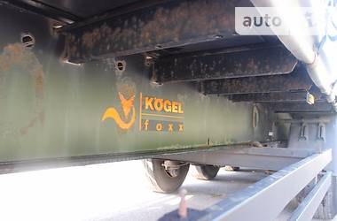 Тентованный борт (штора) - полуприцеп Kogel AG 2009 в Хусте