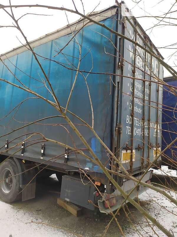 Тентованный борт (штора) - полуприцеп Kogel AG 1996 в Пулинах