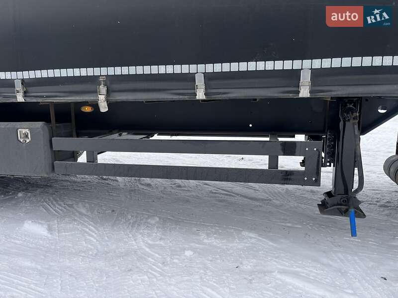 Тентований борт (штора) - напівпричіп Kogel S 24 2015 в Іршаві